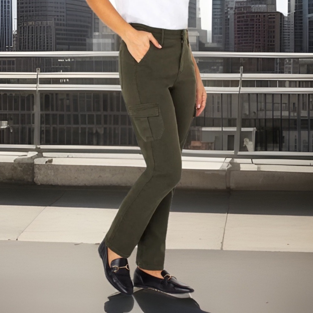 Well Worn Women's High Rise Cargo Jeans Olive Green Sz 12 Waist 33 Long NWT